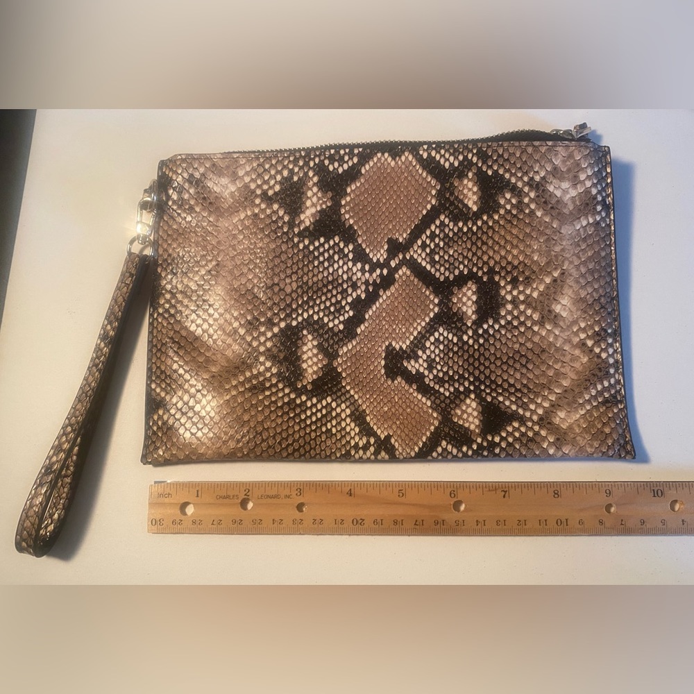 Reptile Print Wristlet. INC International Concepts. Like New Condition. - Picture 4 of 6